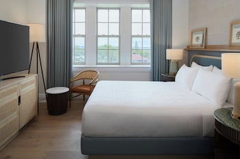 Room, 1 Queen Bed (View)