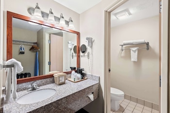 Standard Room, 2 Queen Beds, Non Smoking, Microwave