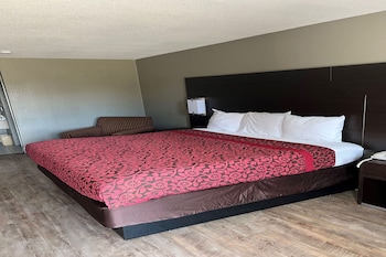 1 King Bed, Non-Smoking