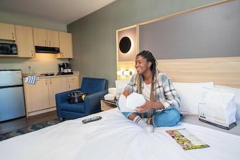 King Bed with Kitchenette