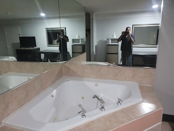 Standard Room, 2 Queen Beds, Non Smoking