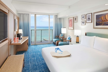 Club Room, 1 King Bed, Oceanfront