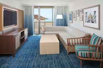 Club Suite, 1 King Bed with Sofa bed, Mobility Accessible, Ocean View