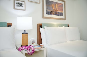 Standard Room, Multiple Beds (3 Double Beds)