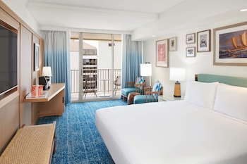 Club Room, 1 King Bed, Ocean View, Tower