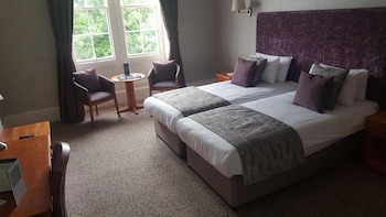 King/Twin Room (Hill View)