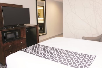 Room, 1 Queen Bed, Accessible, Non Smoking (Mobility)