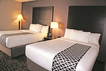 Room, 2 Queen Beds, Accessible, Non Smoking (Mobility)