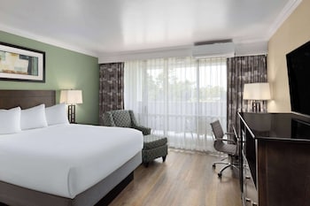 Standard Room, 1 Queen Bed, Non Smoking