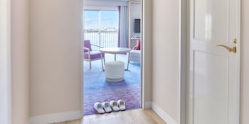 Junior Suite with Lounge Access, Non Smoking, 11-12 Floor