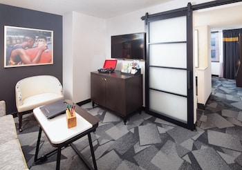 Superior King High Floor