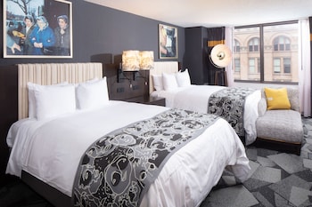 Premier 2 Queens High Floor