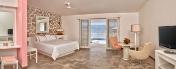 Casita with private pool king size bed