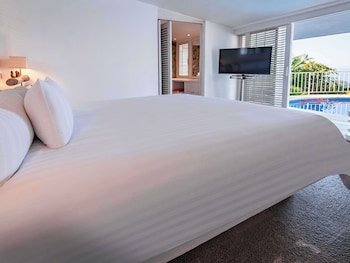 Master Suite with private pool