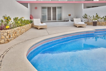 Casita with shared pool two beds