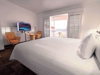 Casita with private pool king size bed