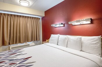 Deluxe Room, 1 King Bed (Smoke Free)