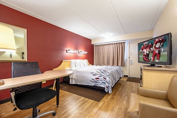 Superior Room, 1 King Bed (First Floor, Smoke Free)