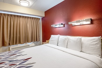 Deluxe Room, 1 King Bed (Smoke Free)