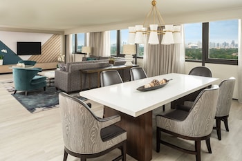 Club Room, 2 Double Beds, City View