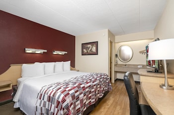 Standard Room, 1 King Bed (Smoke Free)