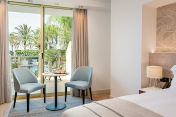Superior Room, Balcony, Beach View (Single Use)