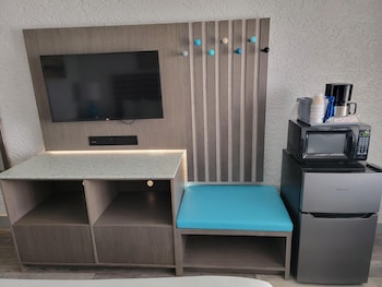 Standard Room, 2 Queen Beds, Ocean View