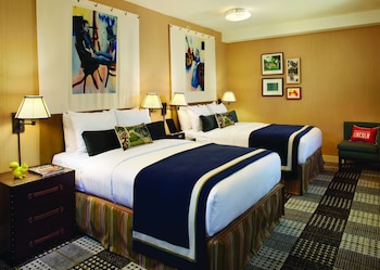 Room, 2 Double Beds, Lake View