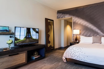 Executive Room, 1 King Bed, Executive Level