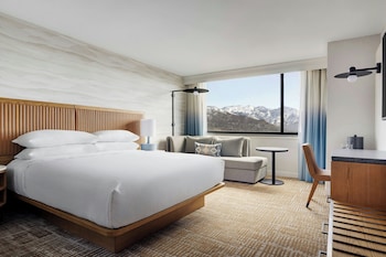 Standard Room, 1 King Bed