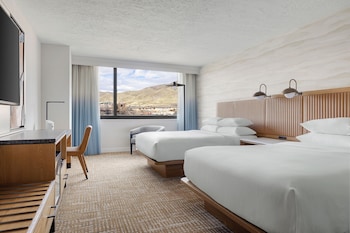 Standard Room, 2 Queen Beds (Mobility Accessible, Tub)