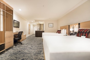 Double Queen Studio Suite