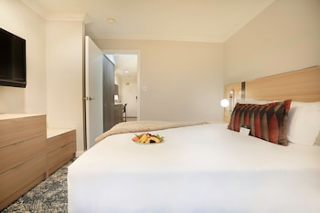 Queen One Bedroom Suite