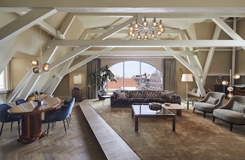Presidential Suite (Loft)