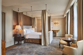 Royal Penthouse (Suite)