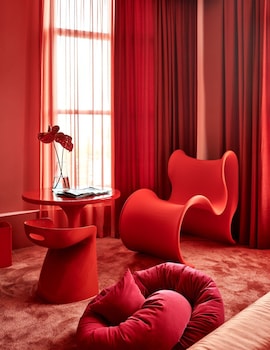 Suite (Sisters Janssen Suite)