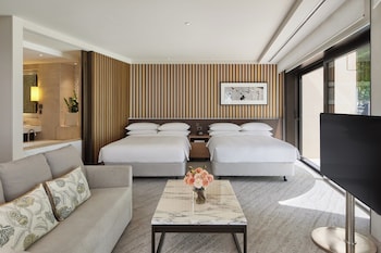 Deluxe Room, 2 Double Beds