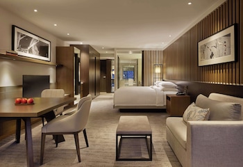 2 Twin Beds with City Harbour View