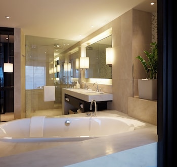 Deluxe Room, 2 Double Beds