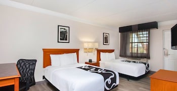 Room, 2 Double Beds, Accessible, Non Smoking (Mobility/Hearing Impaired Accessible)