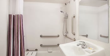 Room, 2 Double Beds, Accessible, Non Smoking (Mobility/Hearing Impaired Accessible)