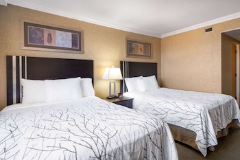 Room, 2 Queen Beds, Smoking
