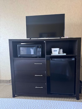 Suite, 2 Queen Beds, Smoking