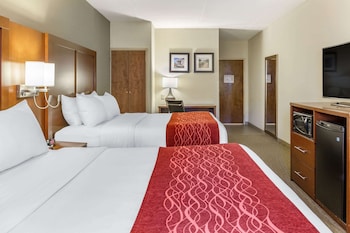 Pool Side View, 2 Queen Beds, Non Smoking