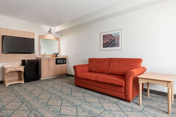 Suite, 1 King Bed, Non Smoking