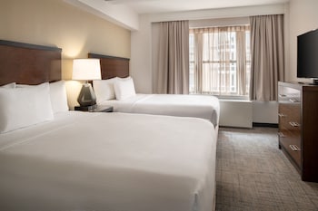 Studio, 2 Queen Beds (Hearing Accessible)