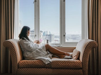 California Room, 1 King Bed