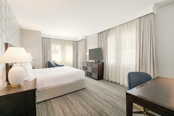 Room, 1 King Bed, Accessible (Roll-In Shower, Hearing Accessible)