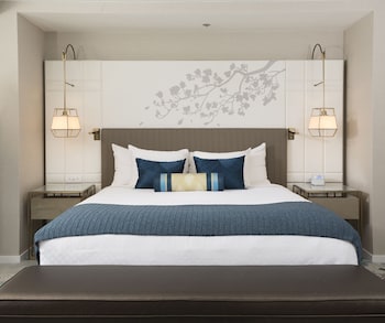 Junior Suite, 1 King Bed, Non Smoking