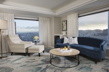 Junior Suite, 1 King Bed, Non Smoking
